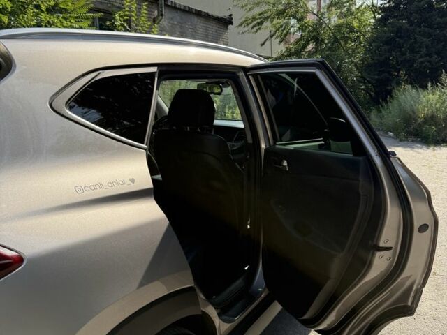 Бежевый Хендай Туксон, объемом двигателя 2 л и пробегом 89 тыс. км за 17999 $, фото 6 на Automoto.ua