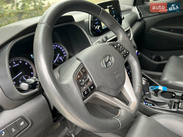 Бежевий Хендай Туксон, об'ємом двигуна 2 л та пробігом 125 тис. км за 19999 $, фото 16 на Automoto.ua
