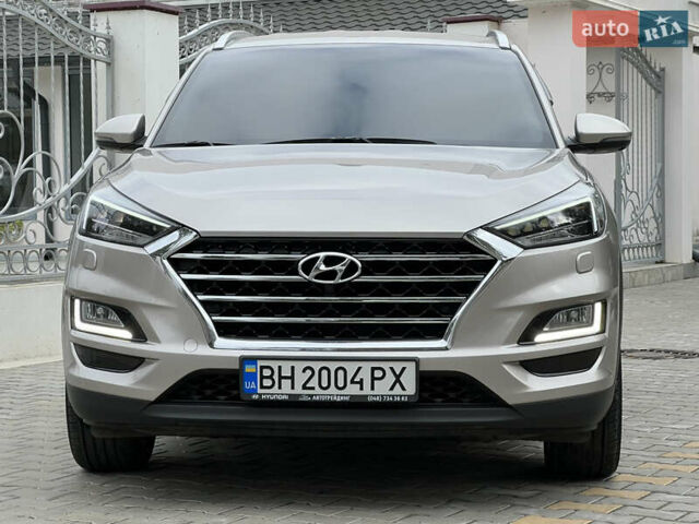 Хендай Туксон 2018 в Белгород-Днестровском на Automoto.ua Бежевый Хендай Туксон, объемом двигателя 2 л и пробегом 125 тыс. км за 21999 $, фото 12 на Automoto.ua