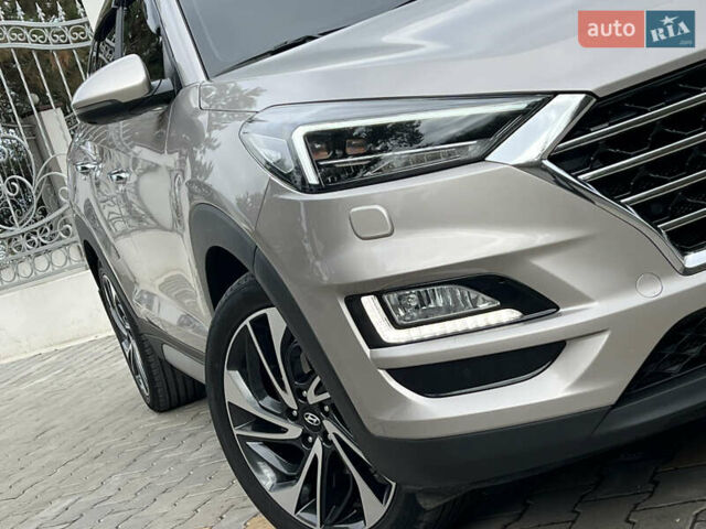 Бежевый Хендай Туксон, объемом двигателя 2 л и пробегом 125 тыс. км за 19999 $, фото 59 на Automoto.ua