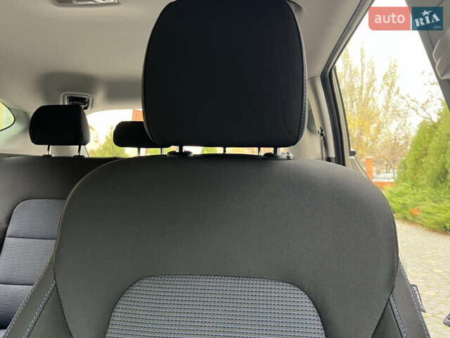 Бежевый Хендай Туксон, объемом двигателя 2 л и пробегом 50 тыс. км за 19500 $, фото 24 на Automoto.ua