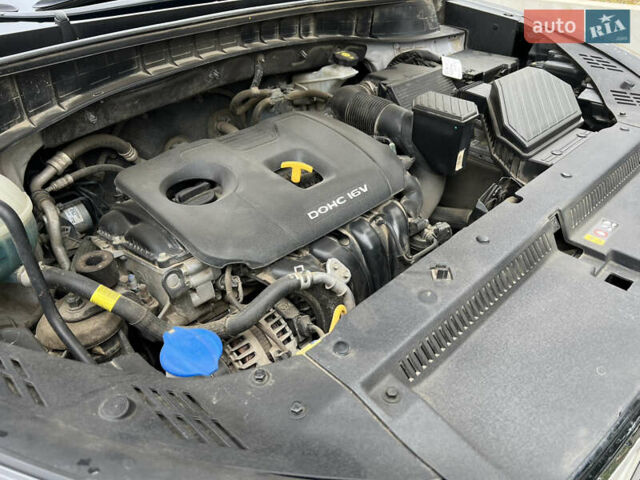 Бежевий Хендай Туксон, об'ємом двигуна 2 л та пробігом 125 тис. км за 19999 $, фото 47 на Automoto.ua