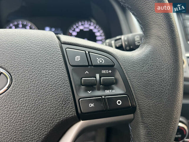 Бежевый Хендай Туксон, объемом двигателя 2 л и пробегом 50 тыс. км за 19500 $, фото 15 на Automoto.ua