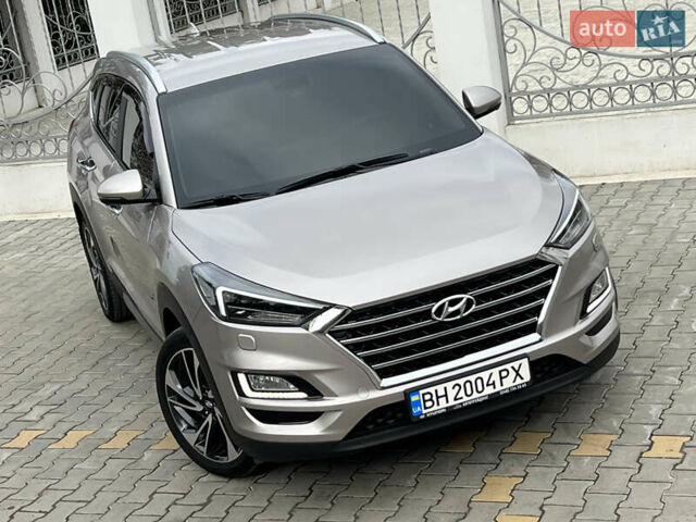 Хендай Туксон 2018 в Белгород-Днестровском на Automoto.ua Бежевый Хендай Туксон, объемом двигателя 2 л и пробегом 125 тыс. км за 21999 $, фото 8 на Automoto.ua