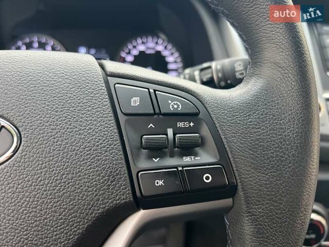 Бежевий Хендай Туксон, об'ємом двигуна 2 л та пробігом 50 тис. км за 21500 $, фото 14 на Automoto.ua