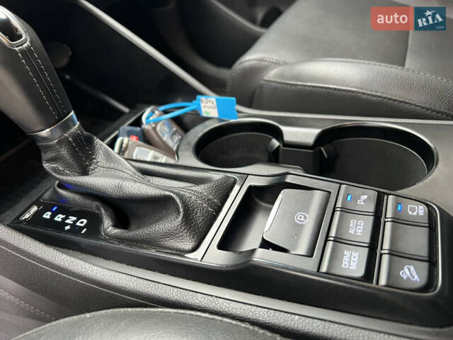 Бежевый Хендай Туксон, объемом двигателя 2 л и пробегом 125 тыс. км за 19999 $, фото 23 на Automoto.ua