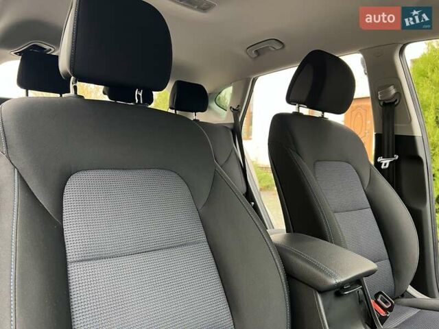 Бежевий Хендай Туксон, об'ємом двигуна 2 л та пробігом 50 тис. км за 21500 $, фото 28 на Automoto.ua