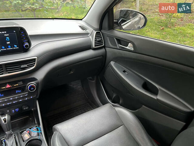 Бежевый Хендай Туксон, объемом двигателя 2 л и пробегом 125 тыс. км за 19999 $, фото 28 на Automoto.ua