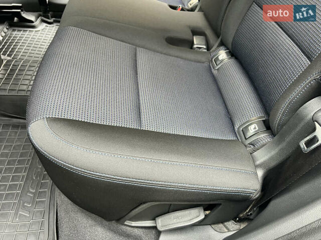 Бежевый Хендай Туксон, объемом двигателя 2 л и пробегом 50 тыс. км за 19500 $, фото 33 на Automoto.ua