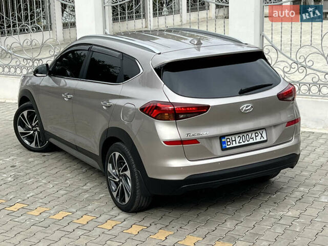 Бежевий Хендай Туксон, об'ємом двигуна 2 л та пробігом 125 тис. км за 19999 $, фото 32 на Automoto.ua