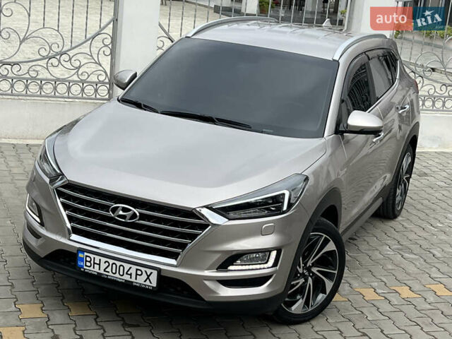 Хендай Туксон 2018 в Белгород-Днестровском на Automoto.ua Бежевый Хендай Туксон, объемом двигателя 2 л и пробегом 125 тыс. км за 21999 $, фото 6 на Automoto.ua