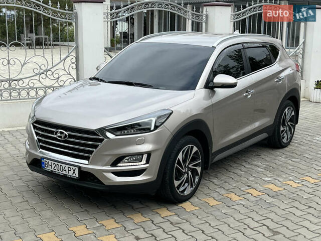 Хендай Туксон 2018 в Белгород-Днестровском на Automoto.ua Бежевый Хендай Туксон, объемом двигателя 2 л и пробегом 125 тыс. км за 21999 $, фото 46 на Automoto.ua