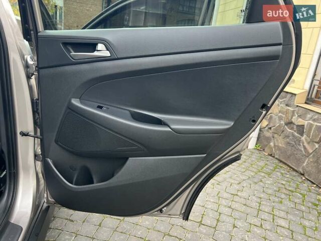 Бежевий Хендай Туксон, об'ємом двигуна 2 л та пробігом 50 тис. км за 21500 $, фото 36 на Automoto.ua