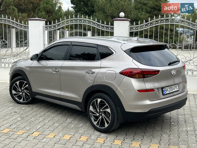 Хендай Туксон 2018 в Белгород-Днестровском на Automoto.ua Бежевый Хендай Туксон, объемом двигателя 2 л и пробегом 125 тыс. км за 21999 $, фото 4 на Automoto.ua