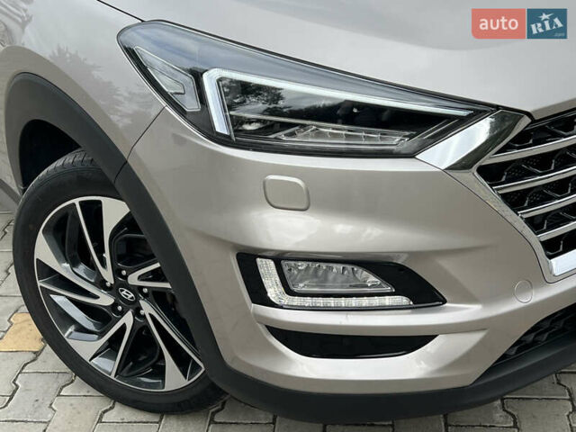 Бежевый Хендай Туксон, объемом двигателя 2 л и пробегом 125 тыс. км за 19999 $, фото 34 на Automoto.ua