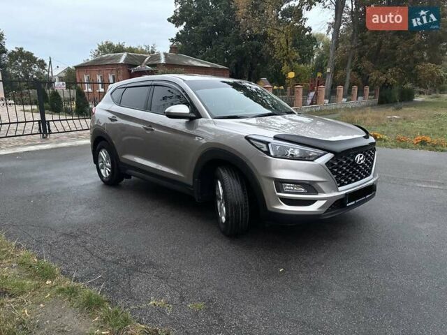 Бежевый Хендай Туксон, объемом двигателя 2 л и пробегом 36 тыс. км за 19400 $, фото 7 на Automoto.ua