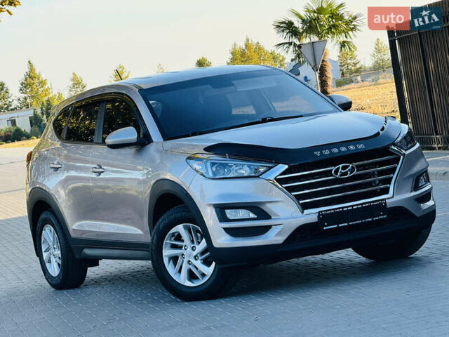 Бежевий Хендай Туксон, об'ємом двигуна 2 л та пробігом 175 тис. км за 15400 $, фото 5 на Automoto.ua