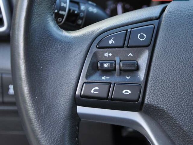 Бежевый Хендай Туксон, объемом двигателя 2 л и пробегом 58 тыс. км за 25000 $, фото 32 на Automoto.ua