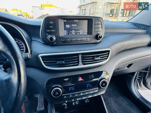 Бежевий Хендай Туксон, об'ємом двигуна 2 л та пробігом 175 тис. км за 15400 $, фото 60 на Automoto.ua