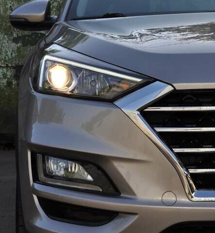 Бежевый Хендай Туксон, объемом двигателя 2 л и пробегом 58 тыс. км за 25000 $, фото 13 на Automoto.ua