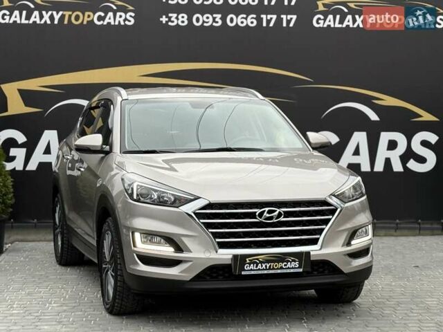 Бежевый Хендай Туксон, объемом двигателя 2 л и пробегом 92 тыс. км за 20900 $, фото 10 на Automoto.ua