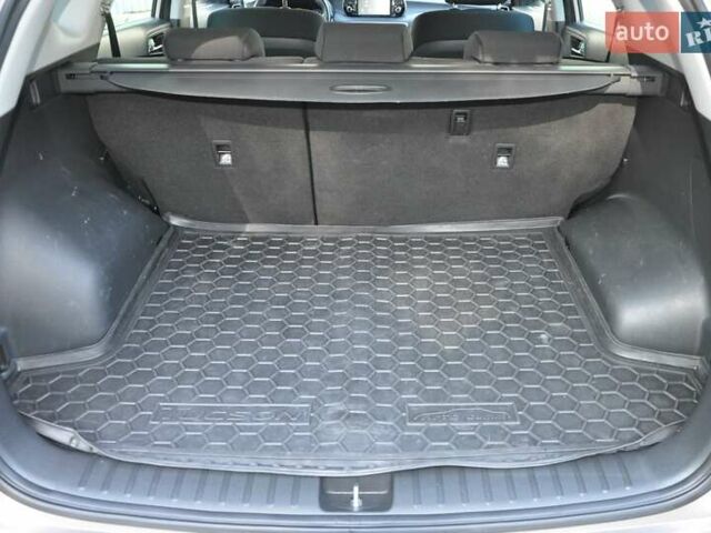 Бежевый Хендай Туксон, объемом двигателя 2 л и пробегом 58 тыс. км за 25000 $, фото 6 на Automoto.ua