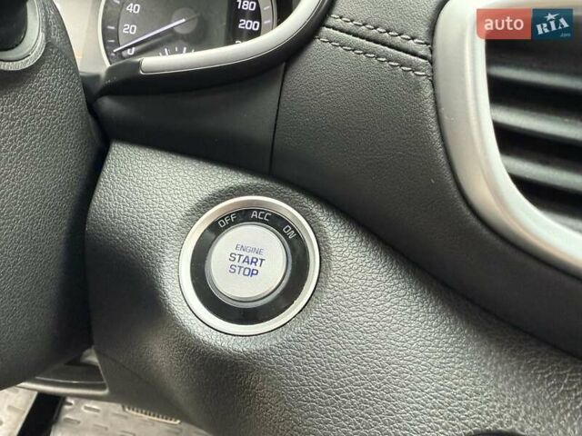 Бежевый Хендай Туксон, объемом двигателя 2 л и пробегом 92 тыс. км за 20900 $, фото 45 на Automoto.ua