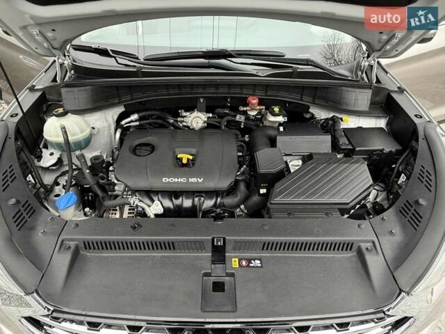 Бежевый Хендай Туксон, объемом двигателя 2 л и пробегом 92 тыс. км за 20900 $, фото 63 на Automoto.ua