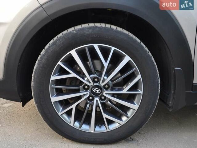 Бежевый Хендай Туксон, объемом двигателя 2 л и пробегом 58 тыс. км за 25000 $, фото 15 на Automoto.ua