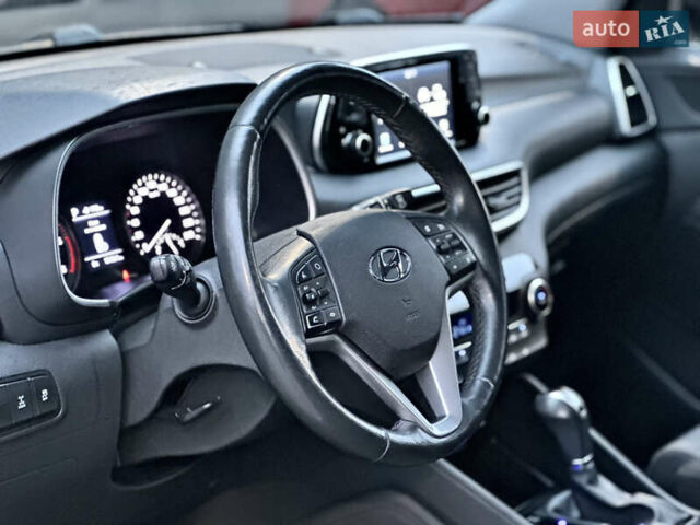 Бежевий Хендай Туксон, об'ємом двигуна 2 л та пробігом 151 тис. км за 19500 $, фото 1 на Automoto.ua