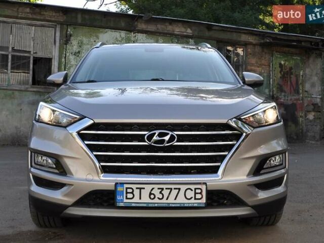 Бежевый Хендай Туксон, объемом двигателя 2 л и пробегом 58 тыс. км за 25000 $, фото 14 на Automoto.ua