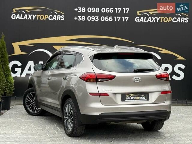 Бежевый Хендай Туксон, объемом двигателя 2 л и пробегом 92 тыс. км за 20900 $, фото 17 на Automoto.ua