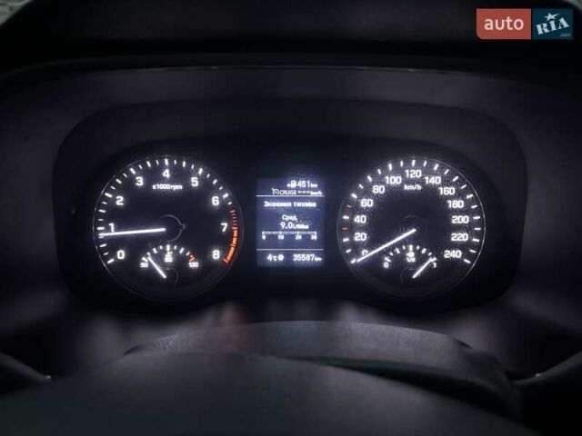 Бежевый Хендай Туксон, объемом двигателя 2 л и пробегом 36 тыс. км за 19400 $, фото 15 на Automoto.ua