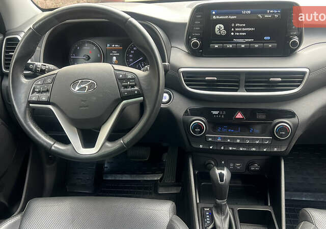 Бежевый Хендай Туксон, объемом двигателя 2 л и пробегом 98 тыс. км за 26700 $, фото 36 на Automoto.ua