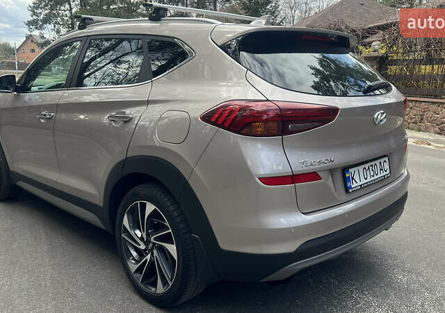 Бежевый Хендай Туксон, объемом двигателя 2 л и пробегом 98 тыс. км за 26700 $, фото 10 на Automoto.ua