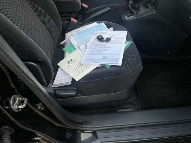 Черный Хендай Туксон, объемом двигателя 2 л и пробегом 276 тыс. км за 6950 $, фото 7 на Automoto.ua