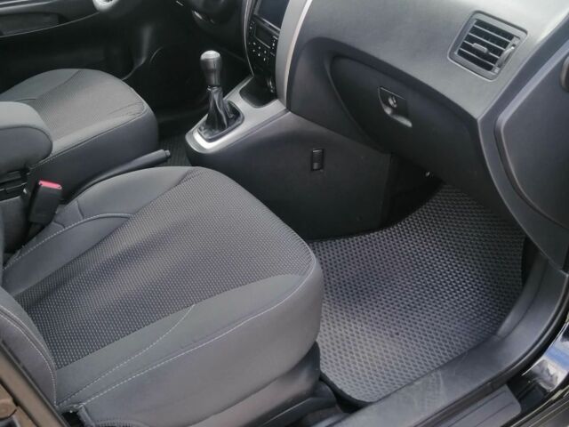 Чорний Хендай Туксон, об'ємом двигуна 2 л та пробігом 257 тис. км за 8900 $, фото 3 на Automoto.ua