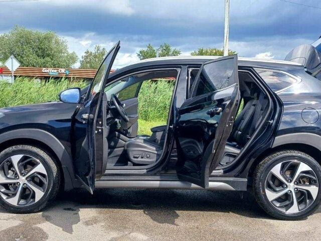 Черный Хендай Туксон, объемом двигателя 2 л и пробегом 3 тыс. км за 39000 $, фото 12 на Automoto.ua