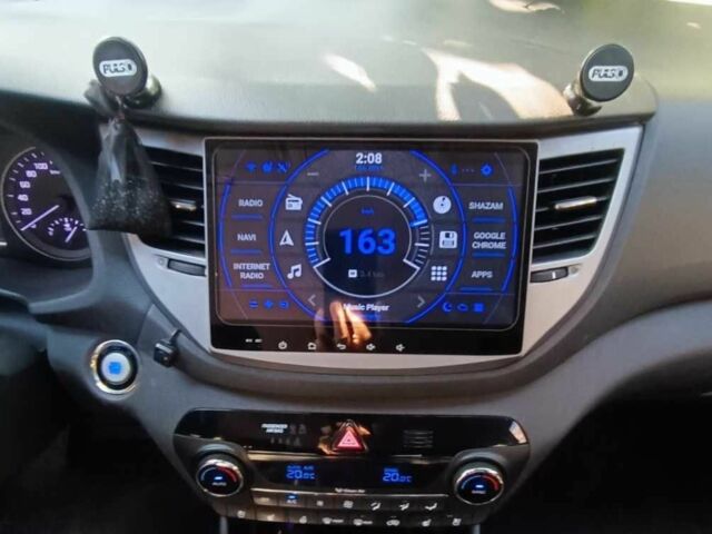 Черный Хендай Туксон, объемом двигателя 2 л и пробегом 148 тыс. км за 17800 $, фото 6 на Automoto.ua