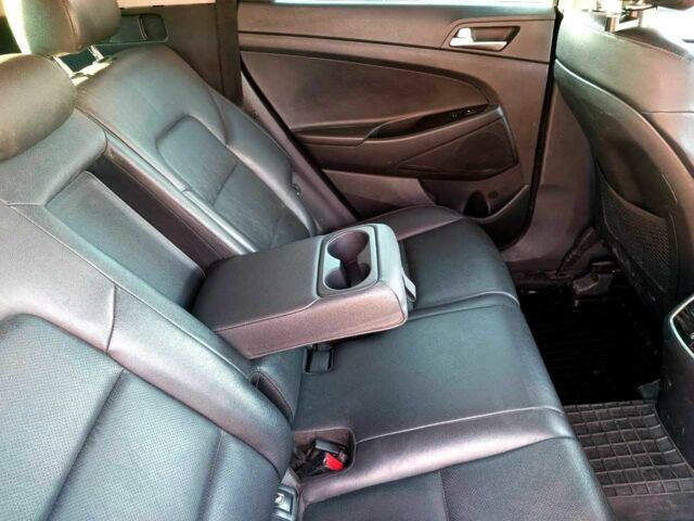 Черный Хендай Туксон, объемом двигателя 2 л и пробегом 148 тыс. км за 17800 $, фото 4 на Automoto.ua