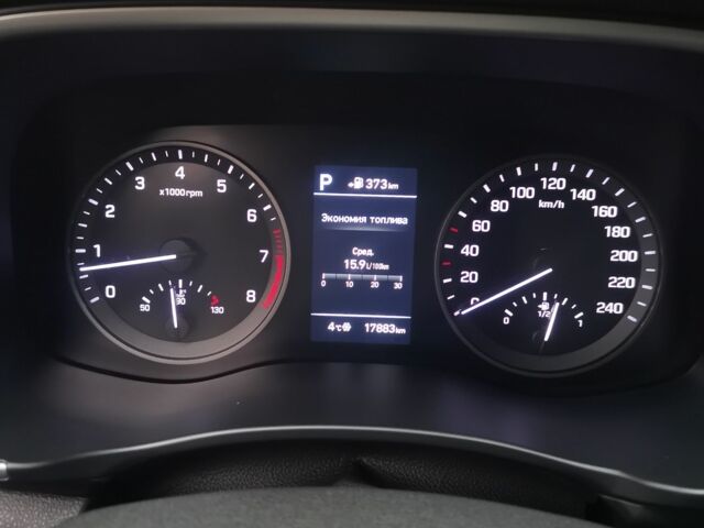 Чорний Хендай Туксон, об'ємом двигуна 2 л та пробігом 17 тис. км за 26000 $, фото 7 на Automoto.ua