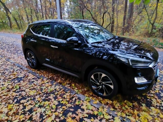 Чорний Хендай Туксон, об'ємом двигуна 2 л та пробігом 17 тис. км за 26000 $, фото 1 на Automoto.ua