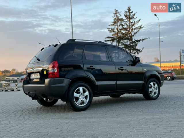 Хендай Туксон 2004 у Тернополі на Automoto.ua Чорний Хендай Туксон, об'ємом двигуна 1.99 л та пробігом 293 тис. км за 6300 $, фото 19 на Automoto.ua