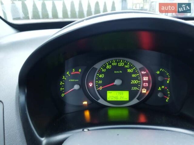 Черный Хендай Туксон, объемом двигателя 1.99 л и пробегом 204 тыс. км за 6100 $, фото 46 на Automoto.ua
