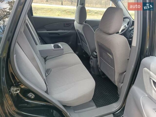 Хендай Туксон 2005 в Харькове на Automoto.ua Черный Хендай Туксон, объемом двигателя 1.98 л и пробегом 192 тыс. км за 7200 $, фото 13 на Automoto.ua