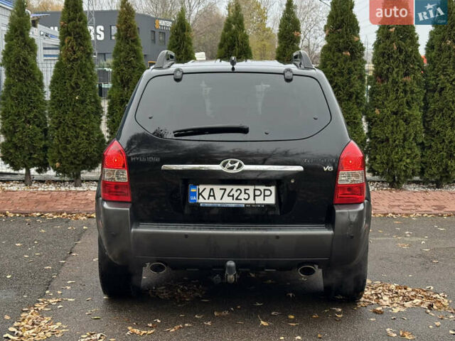 Черный Хендай Туксон, объемом двигателя 2.7 л и пробегом 220 тыс. км за 6950 $, фото 4 на Automoto.ua