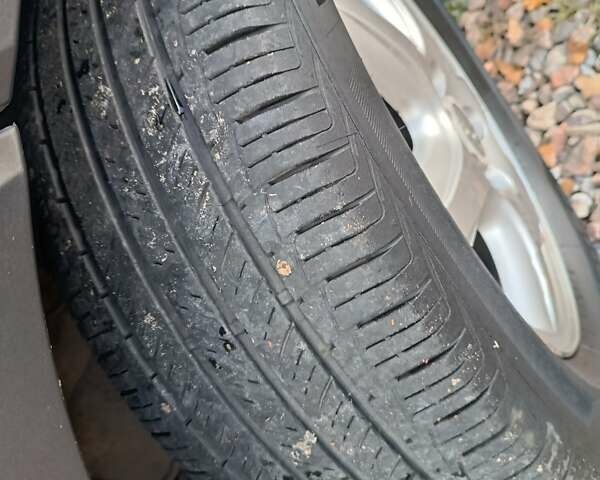 Хендай Туксон 2005 в Харькове на Automoto.ua Черный Хендай Туксон, объемом двигателя 1.98 л и пробегом 192 тыс. км за 7200 $, фото 26 на Automoto.ua