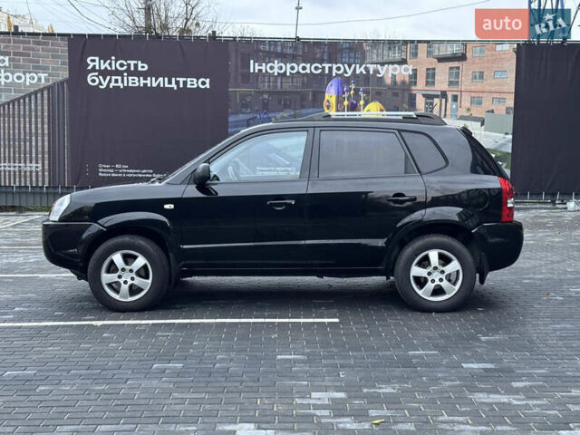 Хендай Туксон 2005 у Полтаві на Automoto.ua Чорний Хендай Туксон, об'ємом двигуна 1.98 л та пробігом 175 тис. км за 7700 $, фото 4 на Automoto.ua