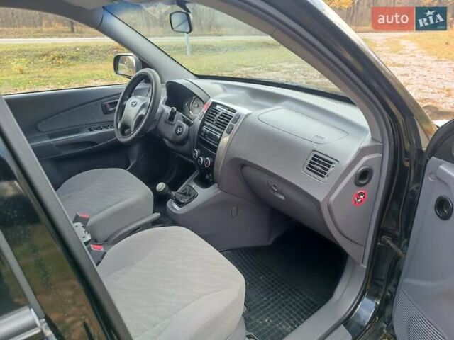 Хендай Туксон 2005 в Харькове на Automoto.ua Черный Хендай Туксон, объемом двигателя 1.98 л и пробегом 192 тыс. км за 7200 $, фото 18 на Automoto.ua