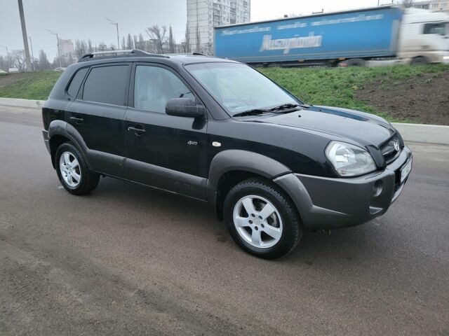 Черный Хендай Туксон, объемом двигателя 2 л и пробегом 180 тыс. км за 4500 $, фото 9 на Automoto.ua